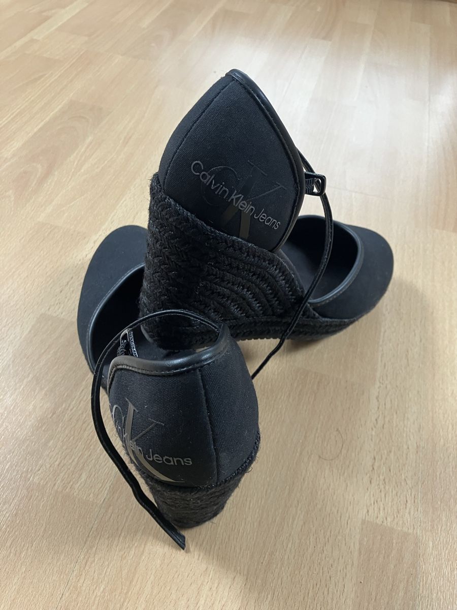 Calvin Klein Scarpe da donna: Calvin Klein Schuhe - Gr. 40 – Usato da Rain venduto da gab_q6jb 2