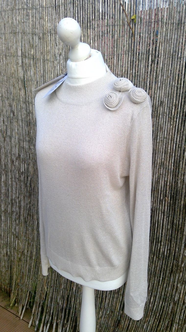 Maglioni & Felpe: Pullover beige doré 3x fleurs CHICOREE, taille XL, NEUF – Nuovo e nell'imballaggio originale da Agiez venduto da chouchanelle 4