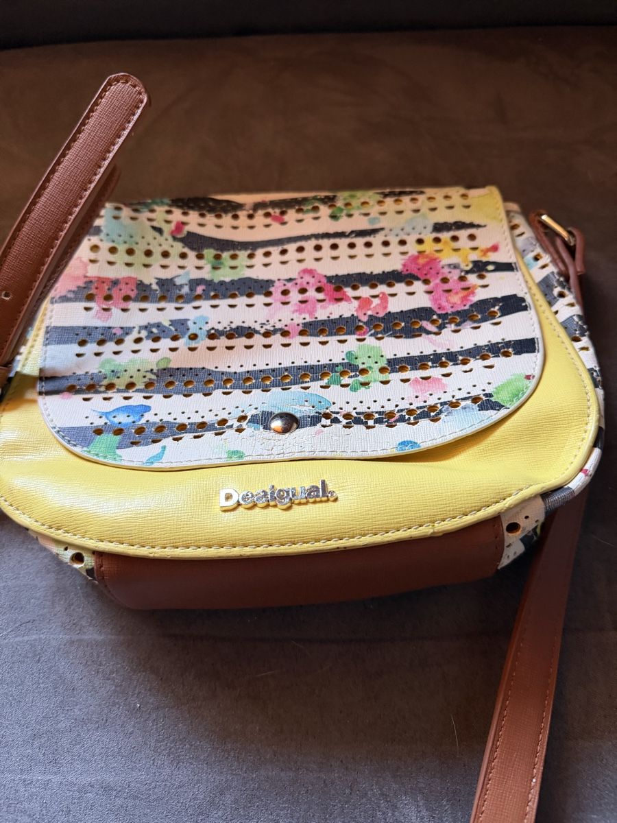 Desigual Altro in  Abbigliamento & Accessori: Sac bandoulière véritable Desigual, multicolore – Nuovo (secondo la descrizione) da La Sagne VD venduto da jeliquidetout