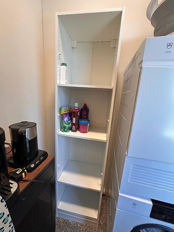 Regale: shelving unit – Gebraucht aus Zürich von soc_kl9g