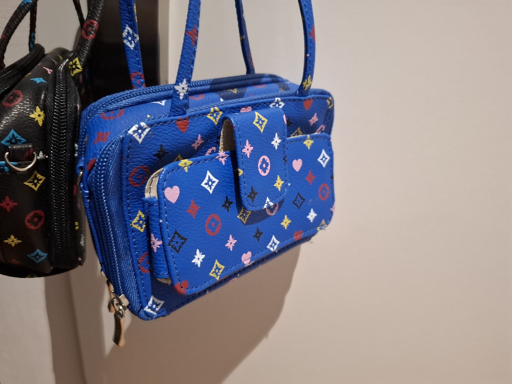Taschen für Damen: Handtasche klein mit Muster – Gebraucht aus Dübendorf von MO_c6hy 1