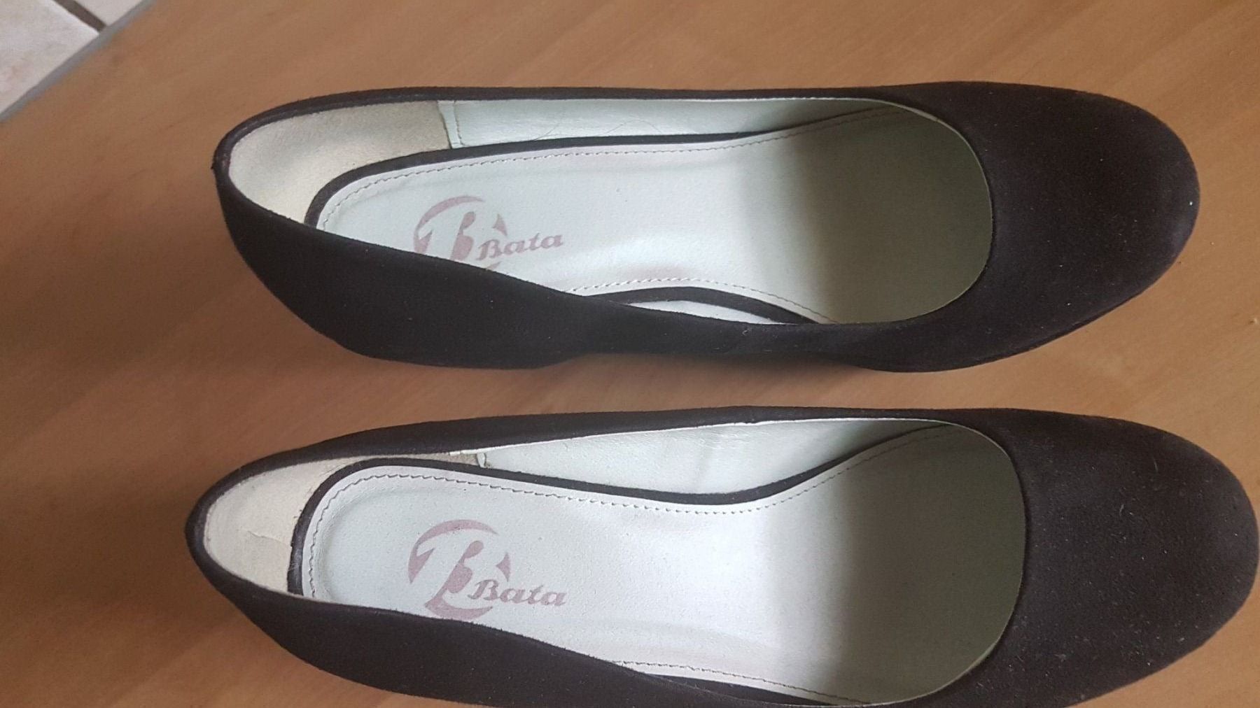 Damenschuhe: Chaussures noires talon compensé grandeur 39 marque Bata – Gebraucht aus Villiers von san_jn5w 5