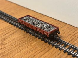 L2389: Güterwagen, beladen (Spur N)