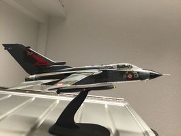 Modellflugzeug Tornado Ital. Luftwaffe,1:72, Metall