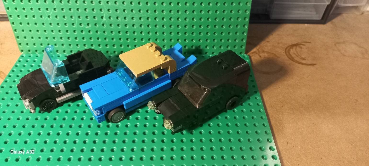 Lego Giocattoli: Lot de 3 voitures Lego – Usato da La tour de treme venduto da Legocreation82 1