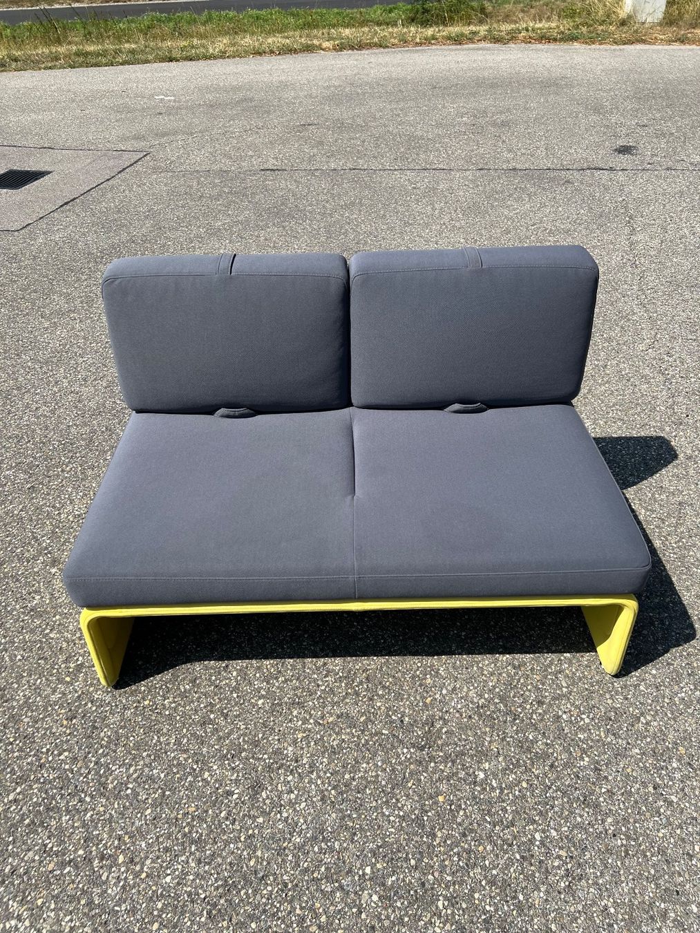 Fermob Sofas: 062 FERMOB Bellevie 2-Sitzer Sofa – Gebraucht aus Wangen an der Aare von TBYN 4