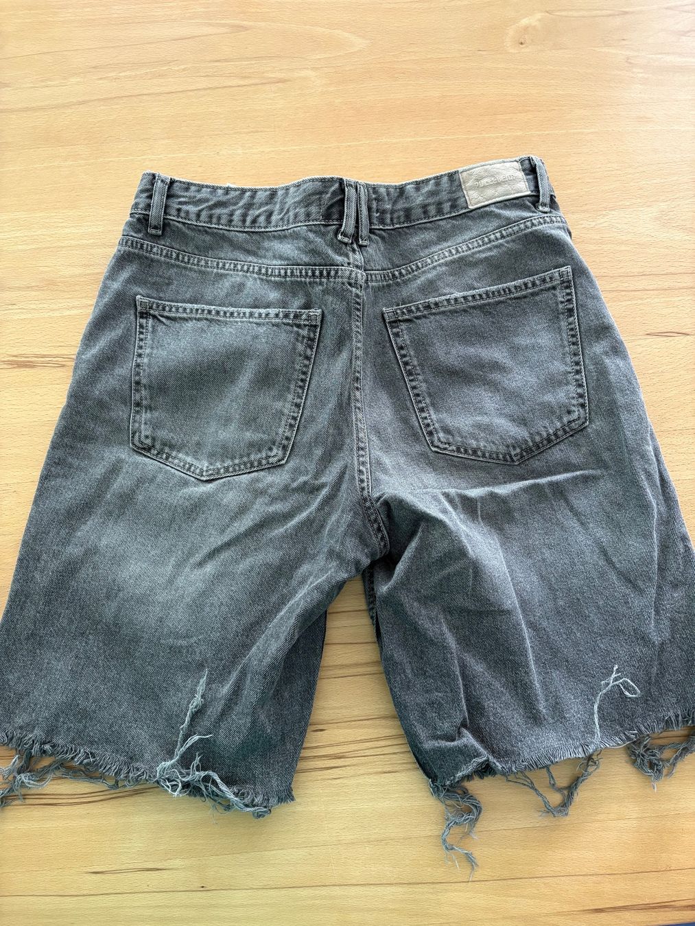 Zara Pantaloni: Jeans-Shorts - Pull &Bear - Grösse 38 – Usato da Oberuzwil venduto da jabano 1