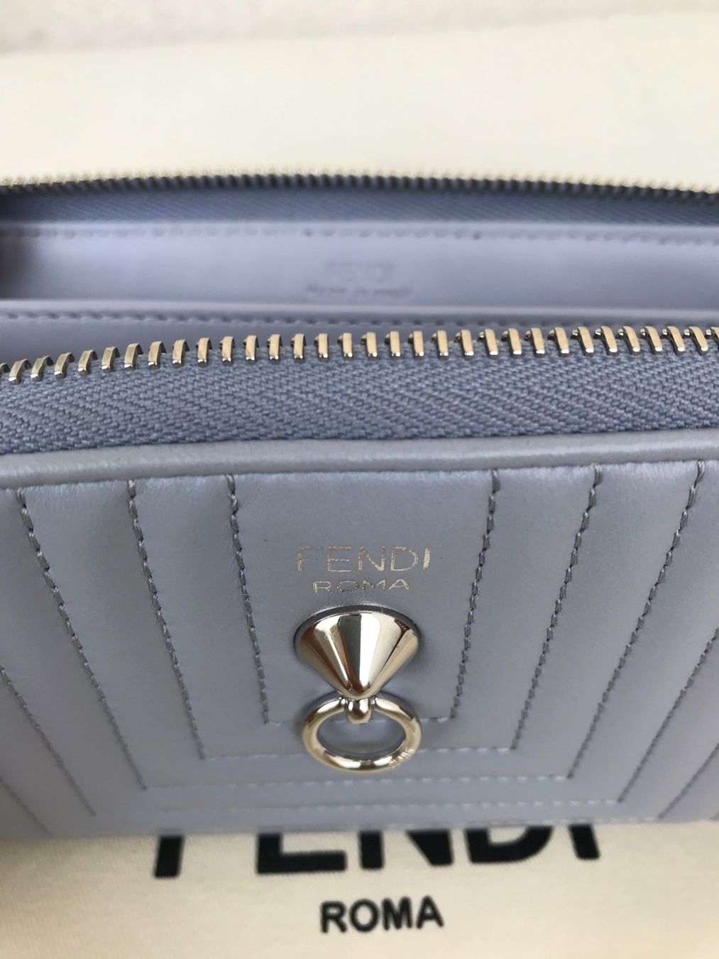Fendi Portamonete: Fendi wallet new – Nuovo e nell'imballaggio originale da Corsier GE venduto da Karol_save_planet 4