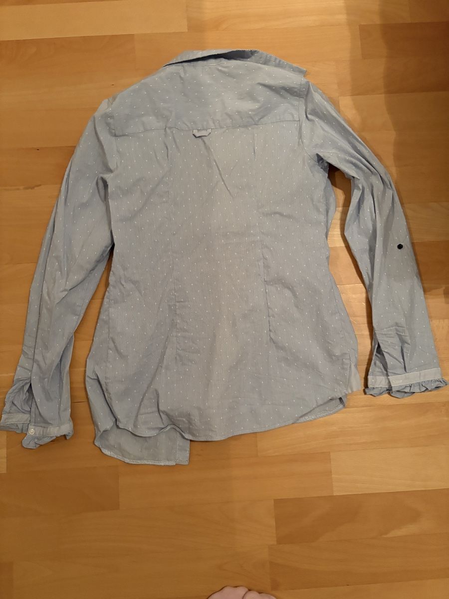 Blusen: Blue female shirt 36 – Gebraucht aus Rolle von gos_2xy5 4