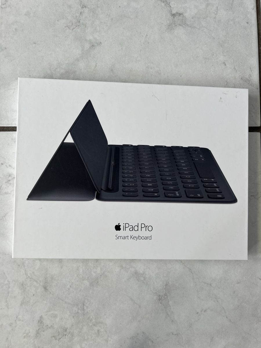 Apple Tastiere: IPad Pro Smart Keyboard (9.7-inch) – Usato da Ebmatingen venduto da Samato