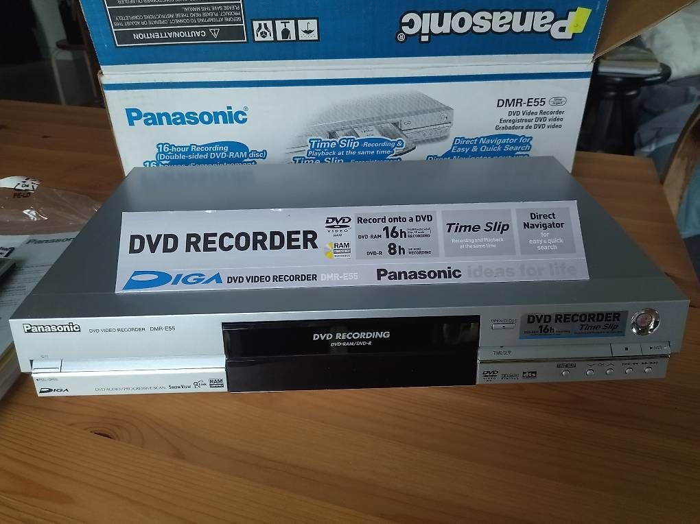 Panasonic Registratori: DVD Harddisk Recorder Panasonic DMR E55 – Usato da Aathal - Seegräben venduto da anny44