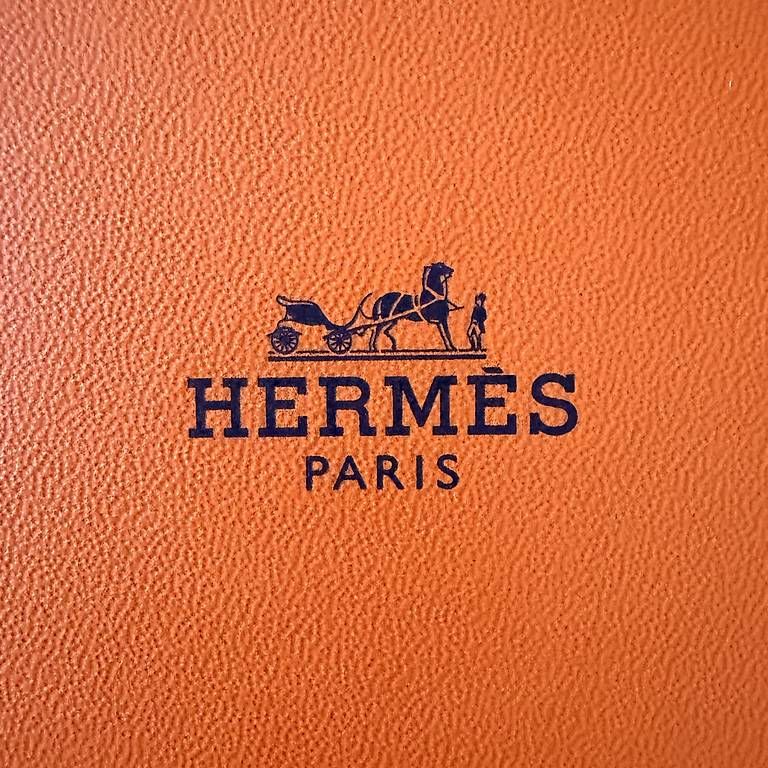 Sonstige Dekorationen & Accessoires: Original Hermès Karton – Gebraucht aus Zürich von quiniento