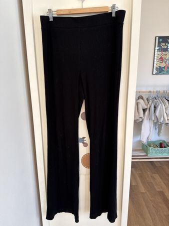 Zara Rippenstrickhose, schwarz, Grösse XL, Top Zustand!