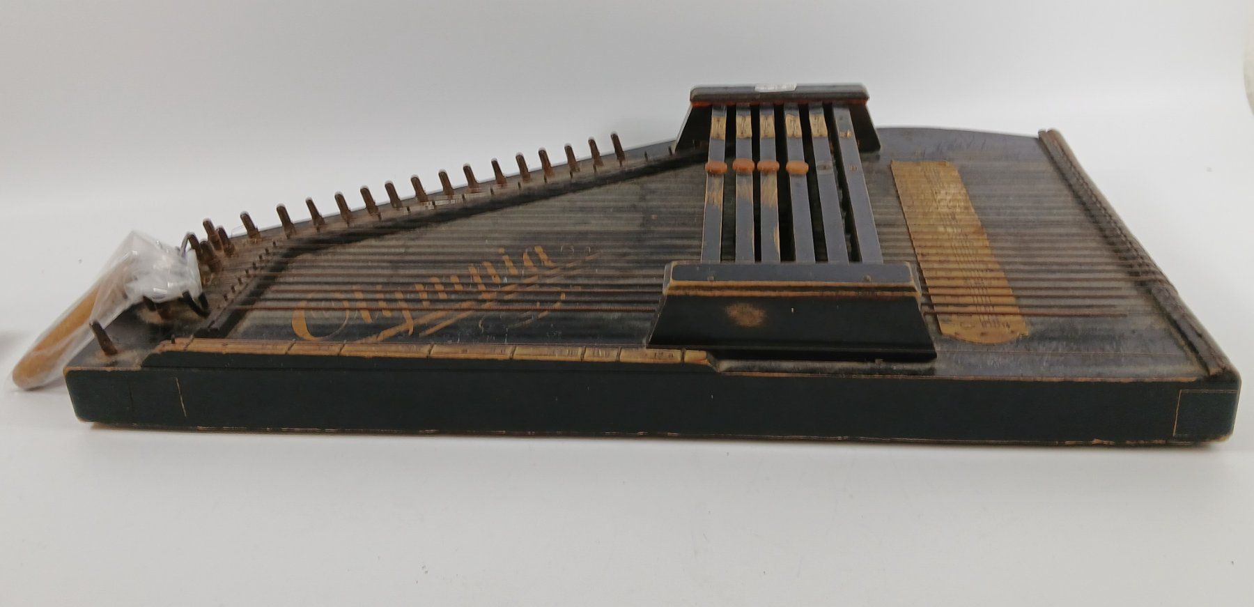 Antike Zither „Olympia“ (Gebraucht) in Bern für CHF 50 – nur Abholung ...