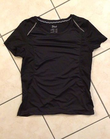 Schwarzes T-Shirt Größe 36/38