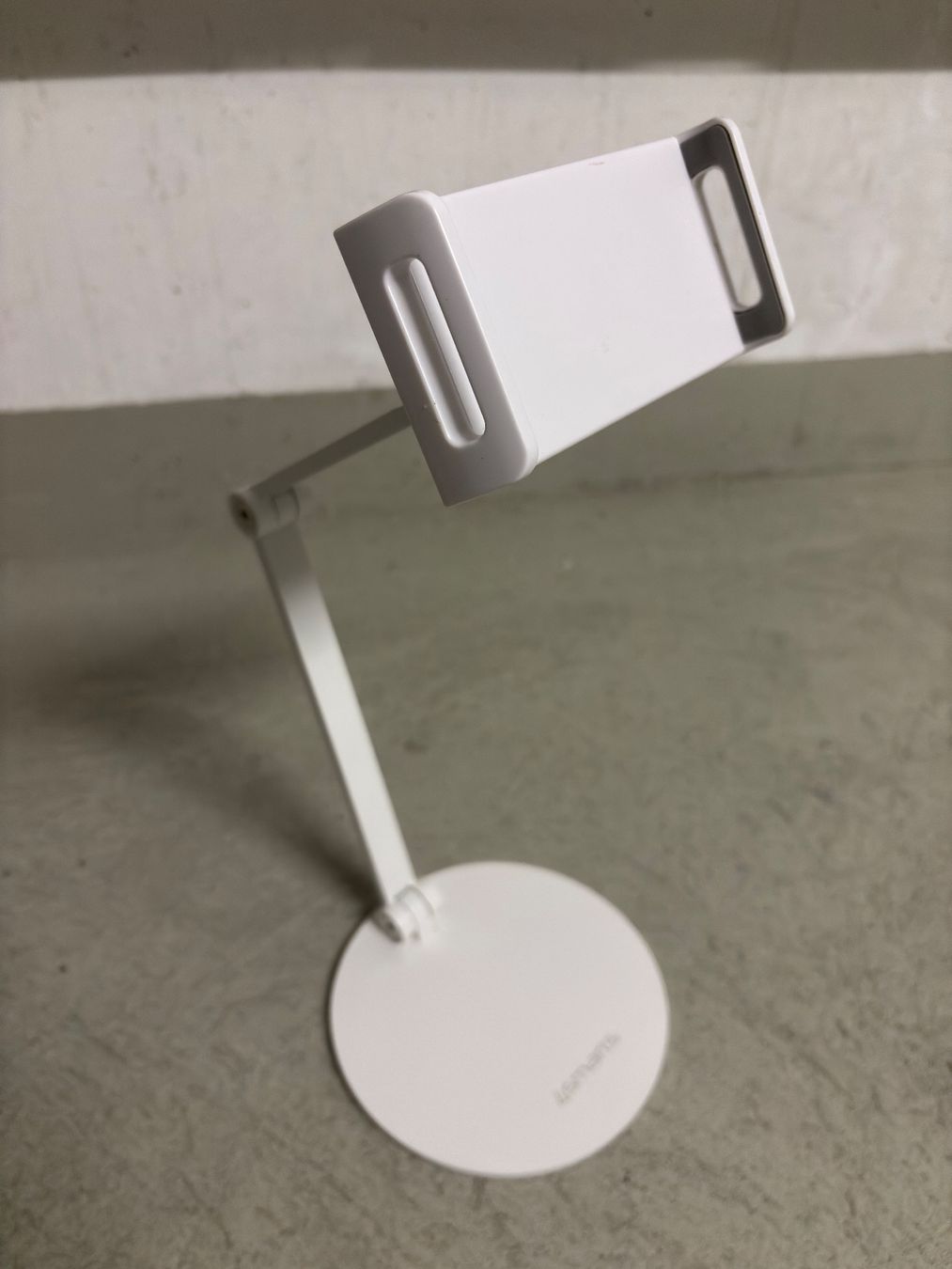 Autres décorations & accessoires: 4smarts Handy Ständer weiss – D'occasion à Sonterswil par VD-Service