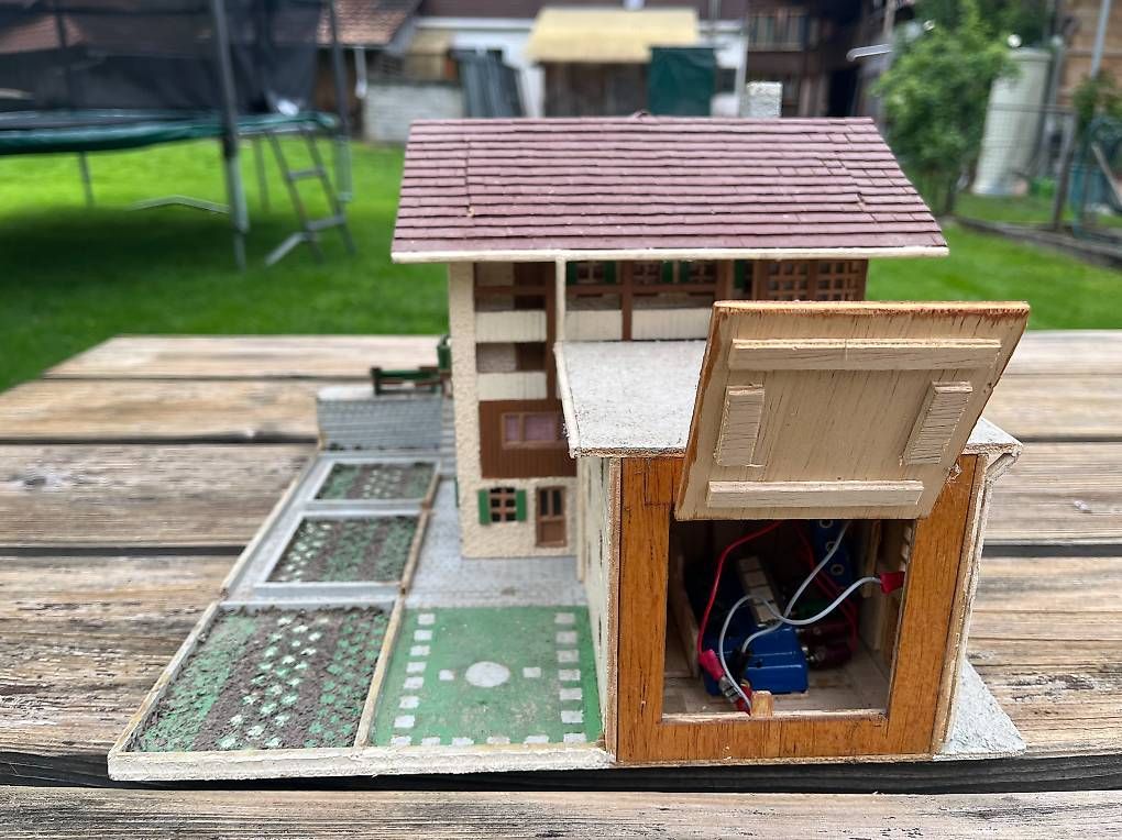 Jouets: Modellhaus – D'occasion à Frutigen par uma_qk2s 4