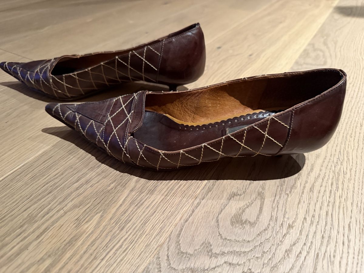 Navyboot Chaussures femmes: NAVYBOOT Pumps Leder braun Grösse 38 – D'occasion à Küsnacht ZH par ToddyGinger 3