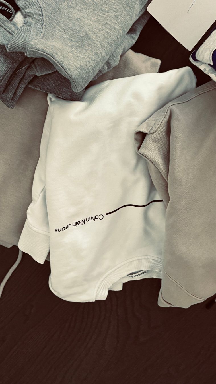 Lotti di vestiti: Super tolles Kleiderset Grösse S, Tshirts, Pullis, Jäggli – Usato da Baar venduto da qsi2005 4