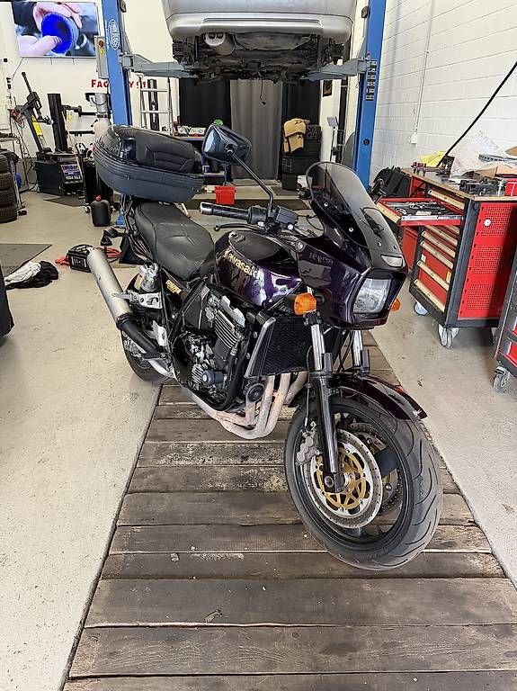 Route: Kawasaki ZXR 1100 – D'occasion à Münchwilen AG par Vinnis