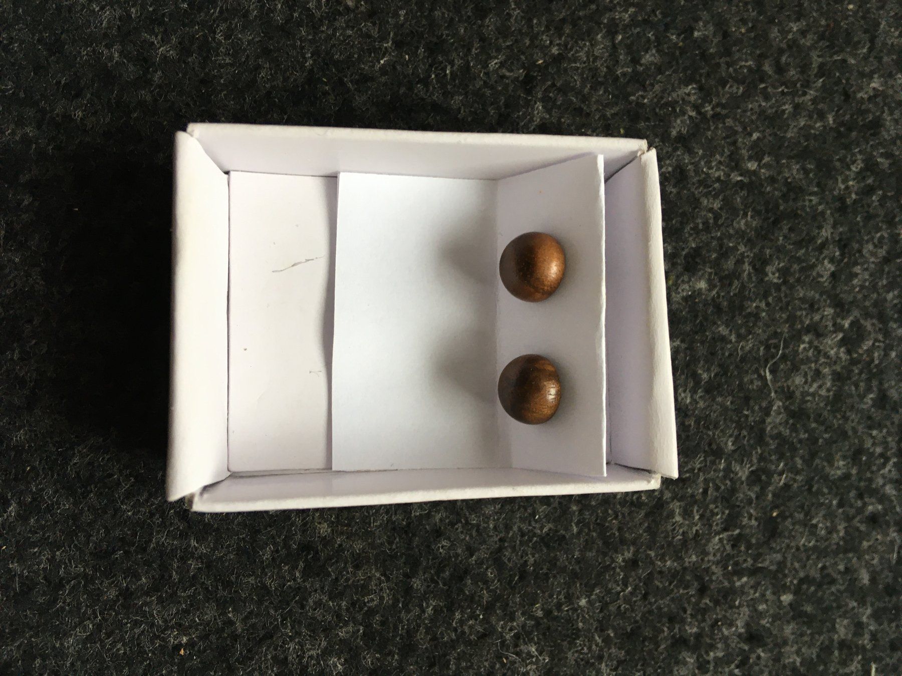 Orecchini pendenti & Orecchini a lobo: Holz Ohrstecker – Usato da Bern venduto da Leer.gut