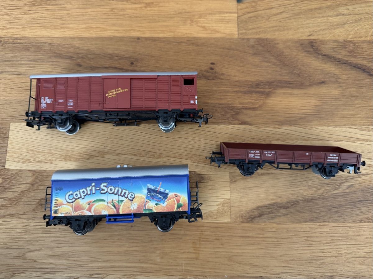 Märklin Modellini di ferrovie: Märklin 3x Güterwagen  – Usato da Riehen venduto da fabi013 2