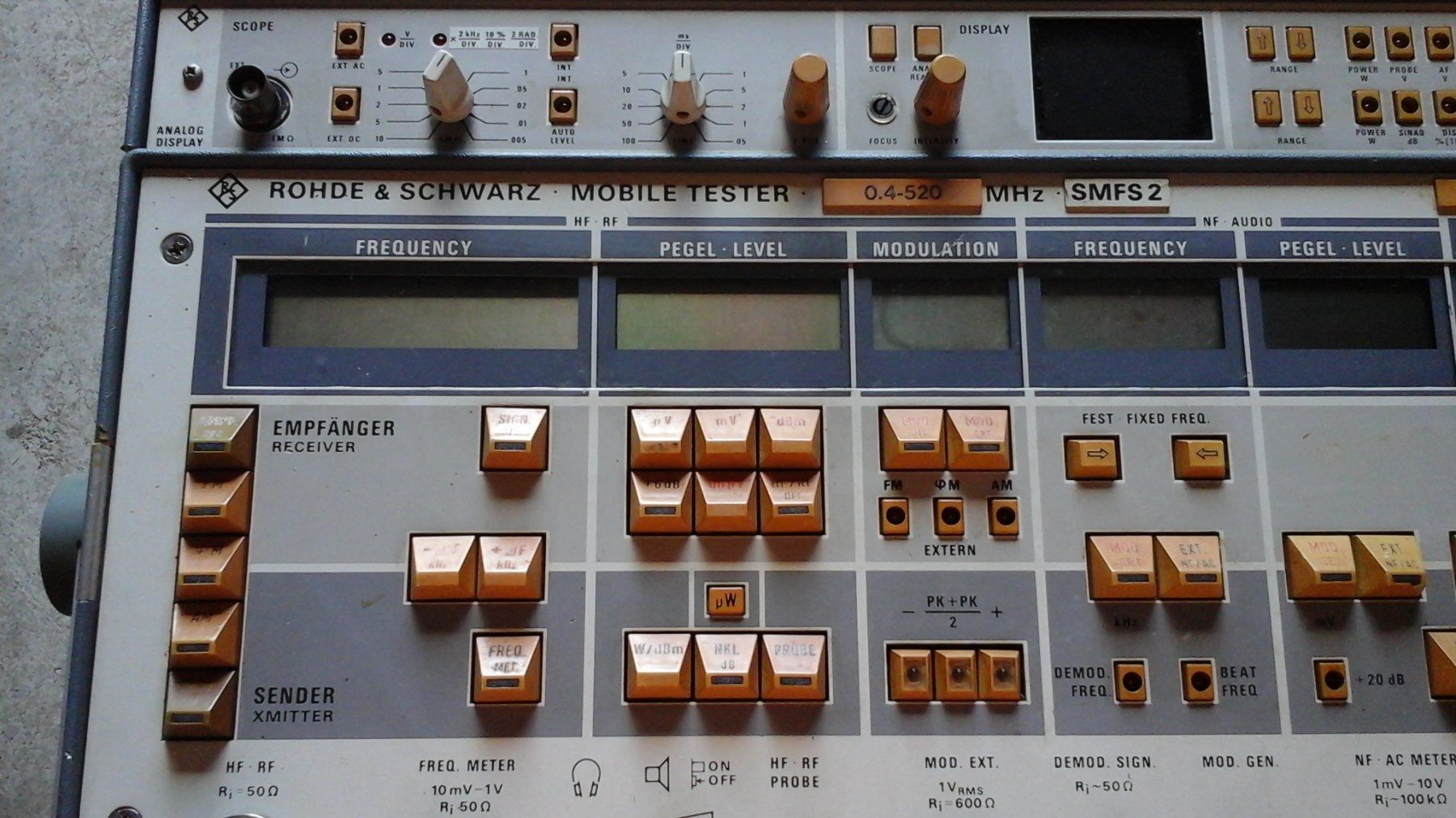 Mesurer: ROHDE & SCHWARZ SMFS2 Mobile Tester DEFEKT! – Défectueux à Farnern par Radiovox 1