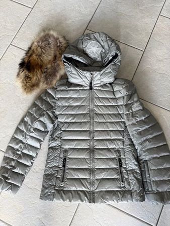 neuwertige Bogner Skijacke mit Echtfell, Grösse XL (140/146)