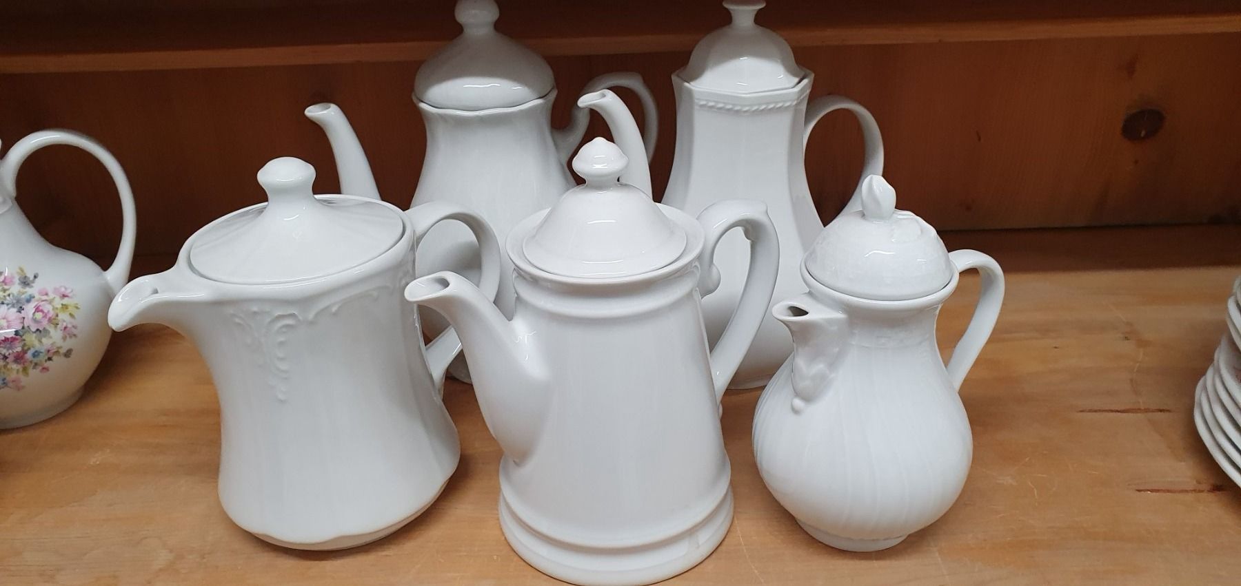 Teekannen: 5 weisse alte Krüge Kannen Tee-oder Kaffeekannen – Neu (gemäss Beschreibung) aus Hittnau von Gamoe 1