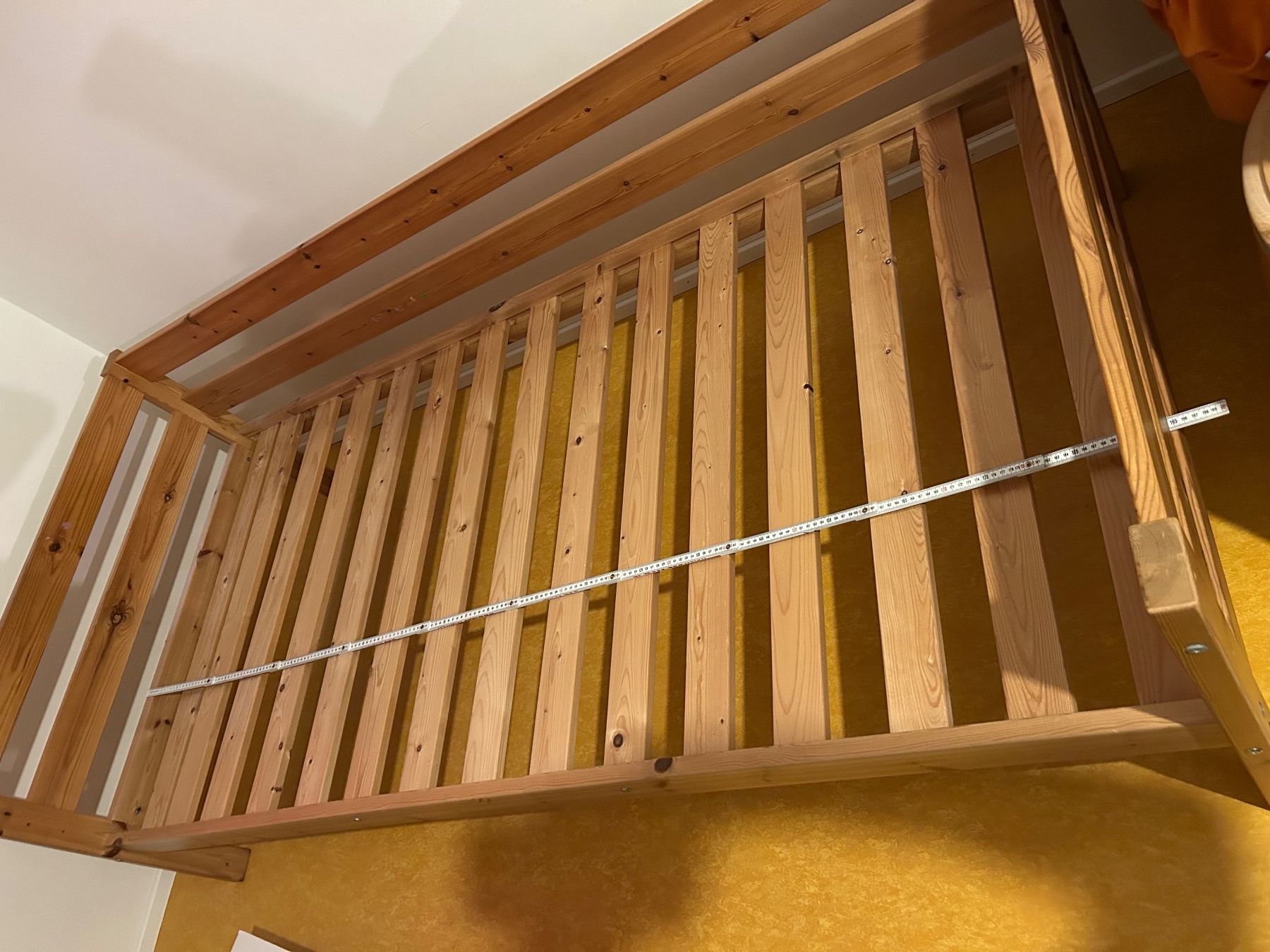 Ikea Letti: 90x190 Holzbett Kinder massiv/stabil – Usato da Oberwil b. Zug venduto da annecl 4
