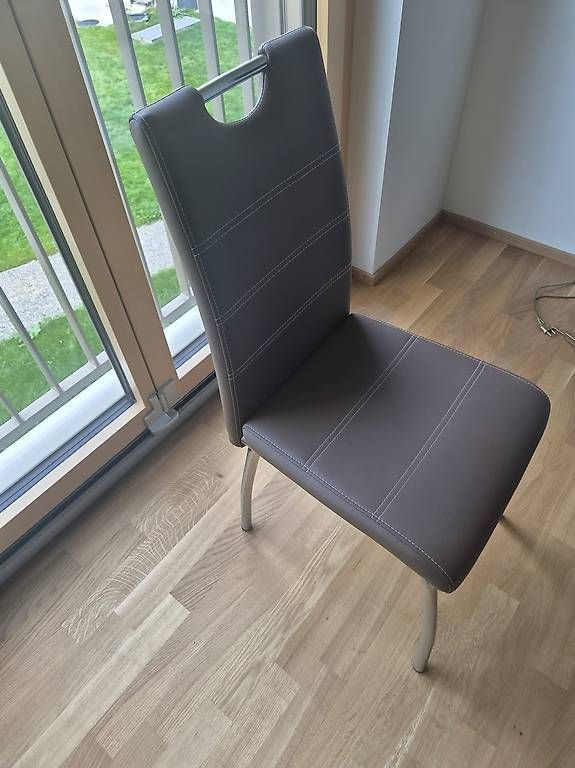 Tavoli: Esstisch mit Keramikplatte – Usato da Biel/Bienne venduto da rei_7n7d 2