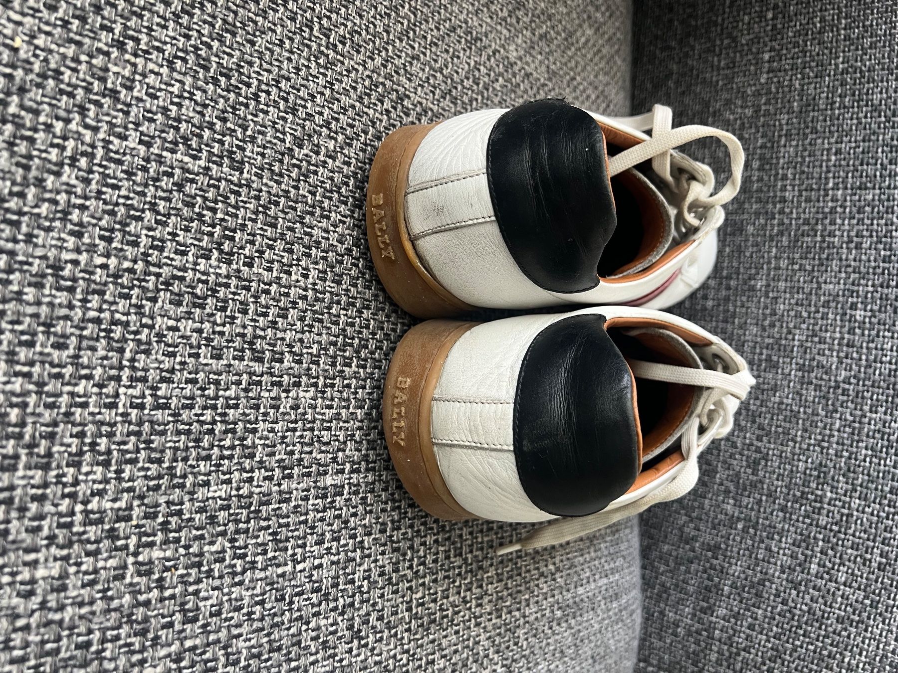 Bally Chaussures hommes: Bally Schuhe weiss Gr. 43 – D'occasion à Zürich par Walllstreet 3