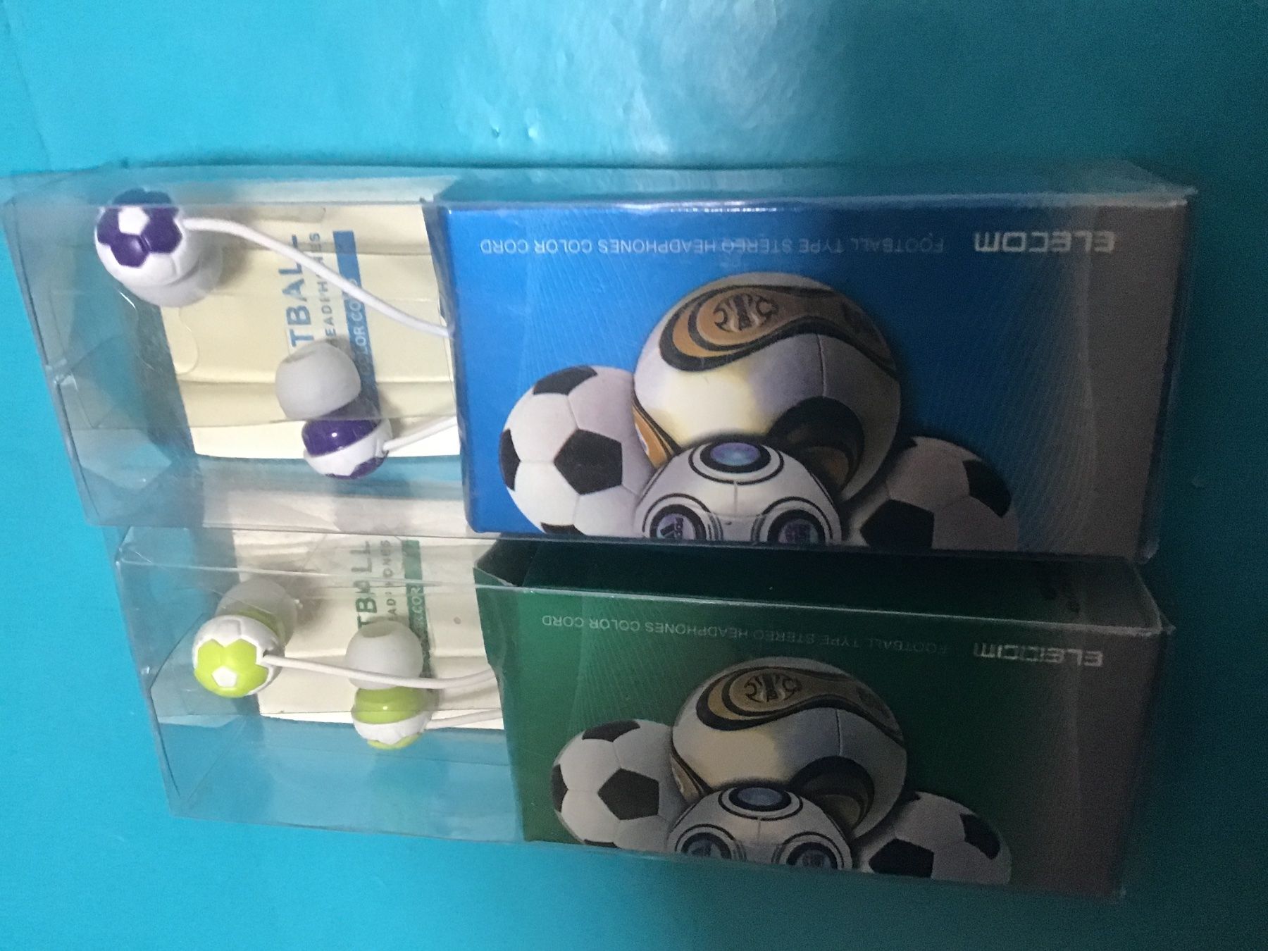 Kopfhörer: Lot de 53 écouteurs football – Neu und originalverpackt aus Lausanne von topthai 1