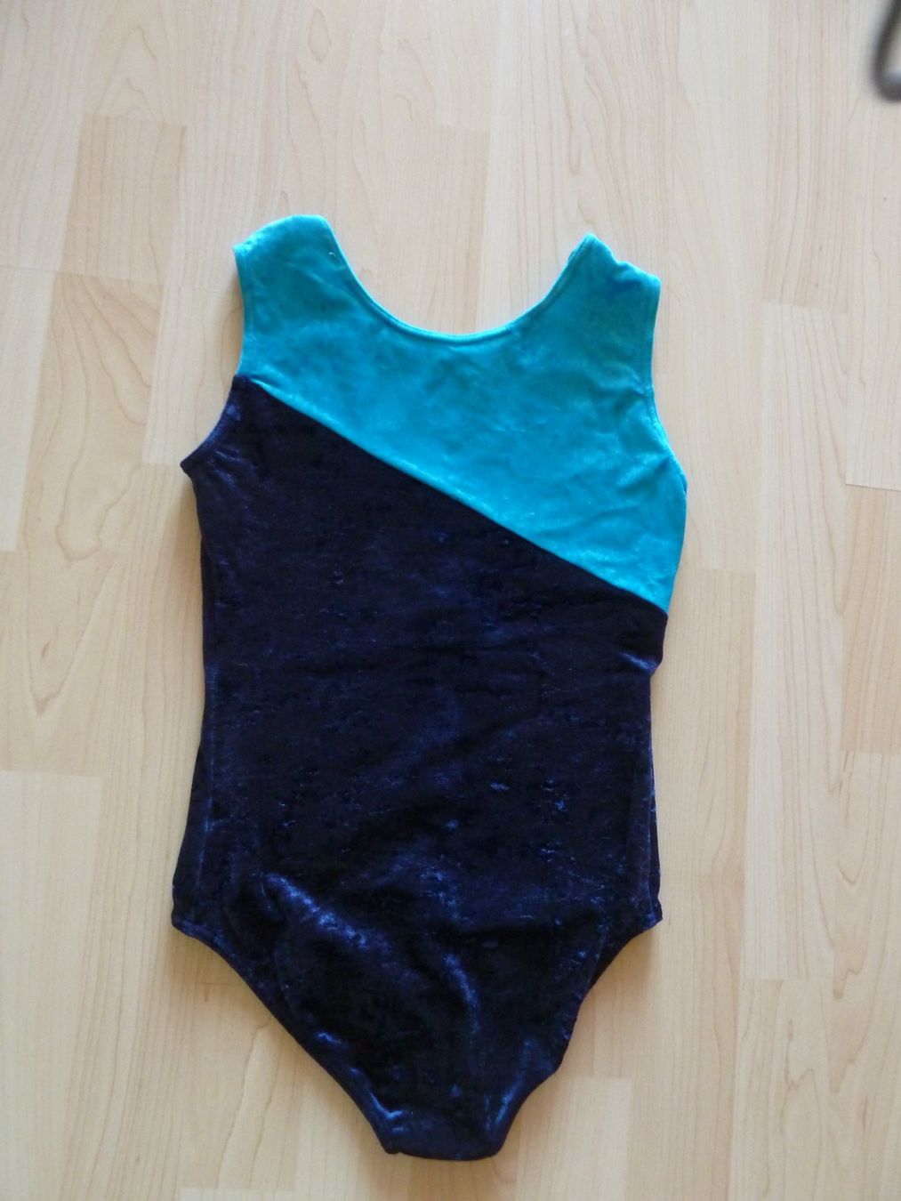 Scarpe, pantaloni & magliette da ginnastica: Geräteturndress Mädchen – Usato da Villnachern venduto da tausendsassa02 1