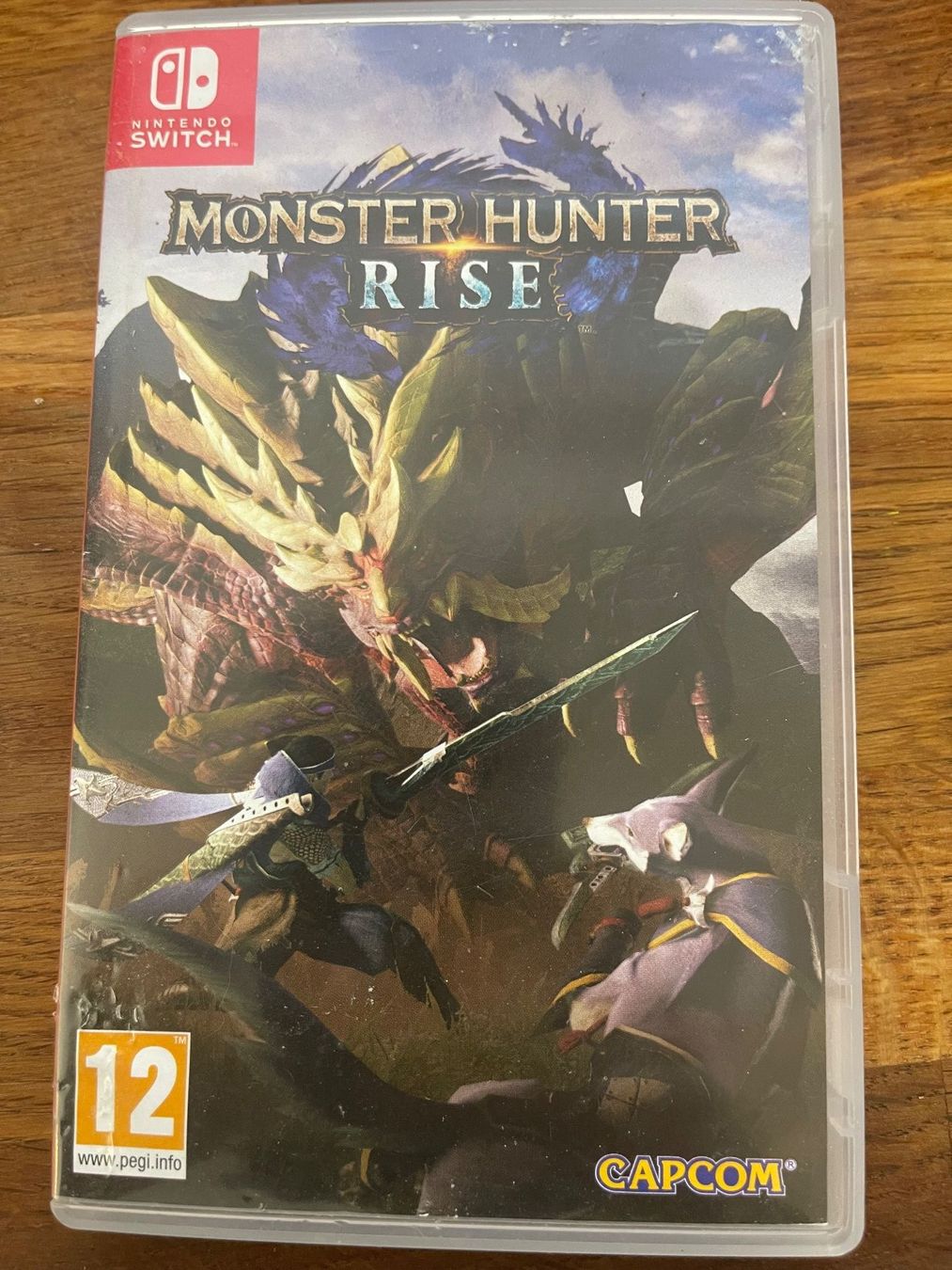 Capcom Jeux: Monster Hunter Rise - Switch – D'occasion à Oensingen par ped_wb6r 1