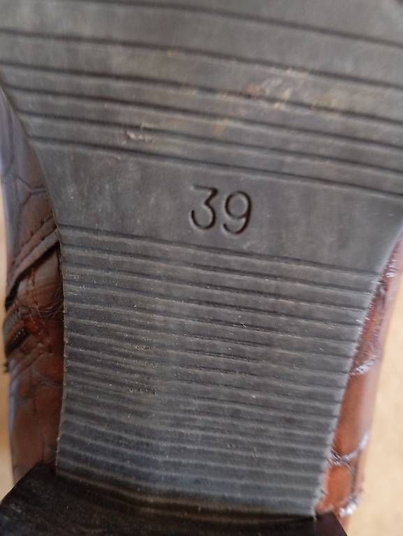 Scarpe da donna: Leder pumps Größe 39 – Usato da Basel venduto da Petergunn 4