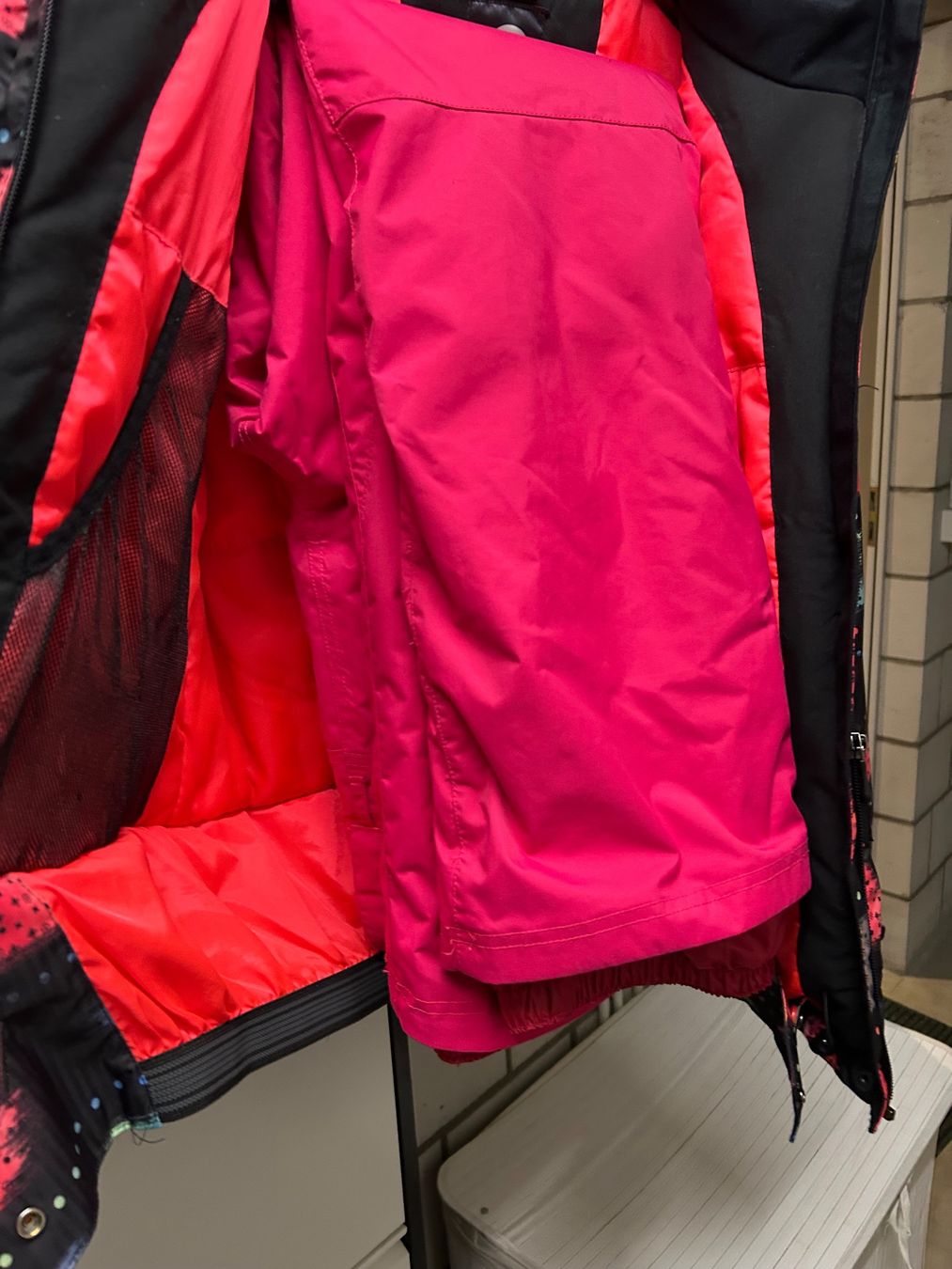 Giacche: Roxy - Veste de ski fille - Taille 12 ans - Impeccable! – Usato da Biel/Bienne venduto da Betty74 2