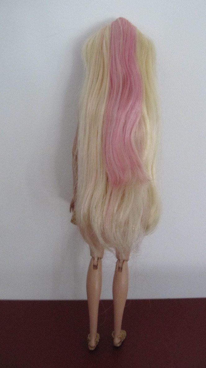 Puppen: Bewegliche Barbie – Gebraucht aus Brunnen von Kiwiland1 2