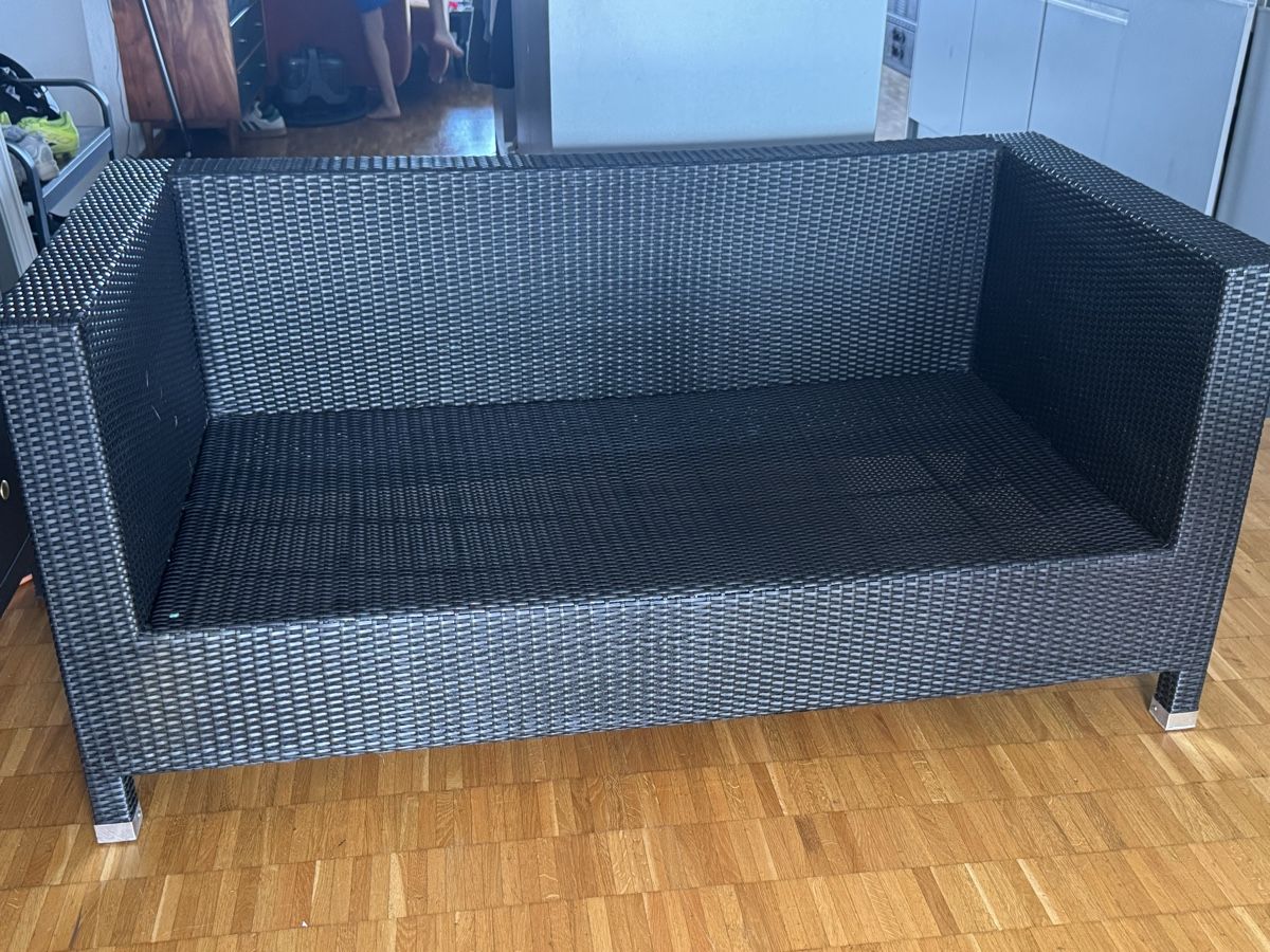 Sofas: Rattanlounge – Gebraucht aus Glattpark(Opfikon) von cherrytomate