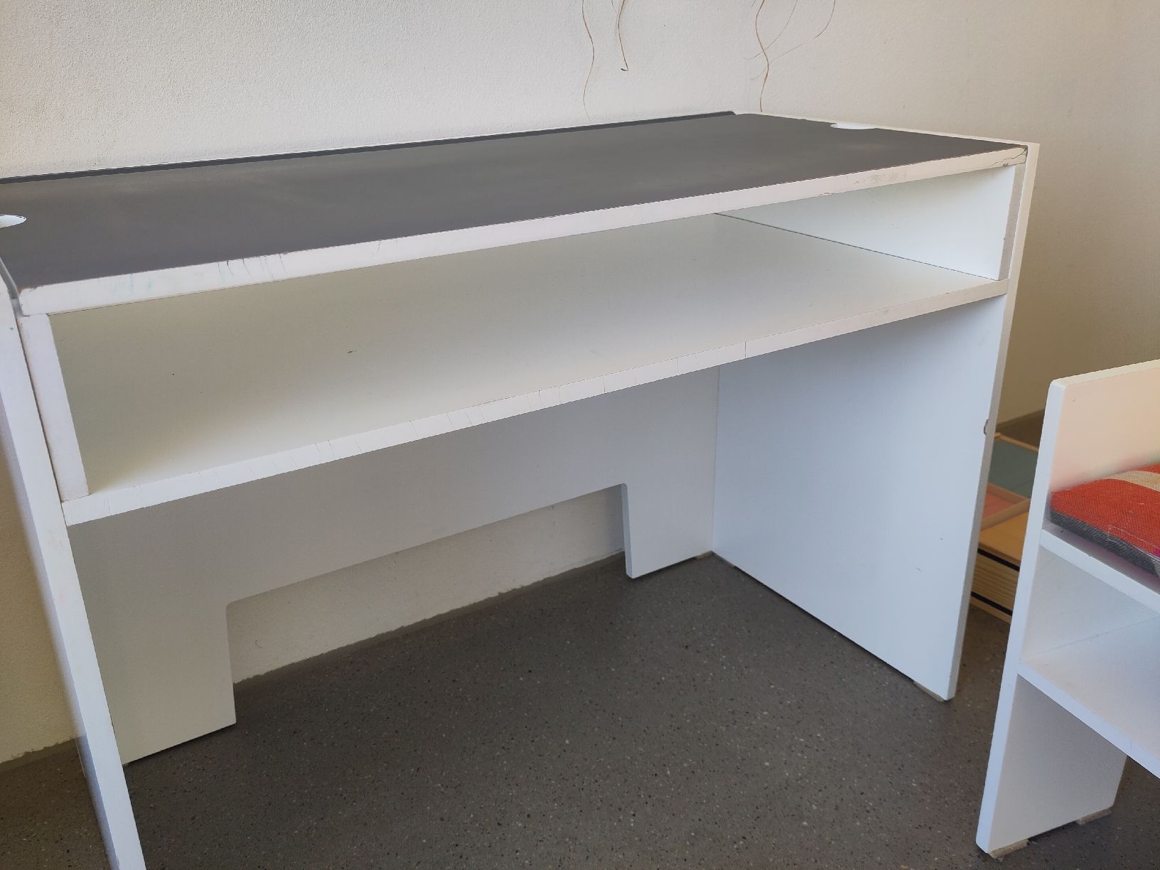 Tavoli: Kinder Mal- und Basteltisch mit Bank – Usato da Schaffhausen venduto da bigbeat77 4