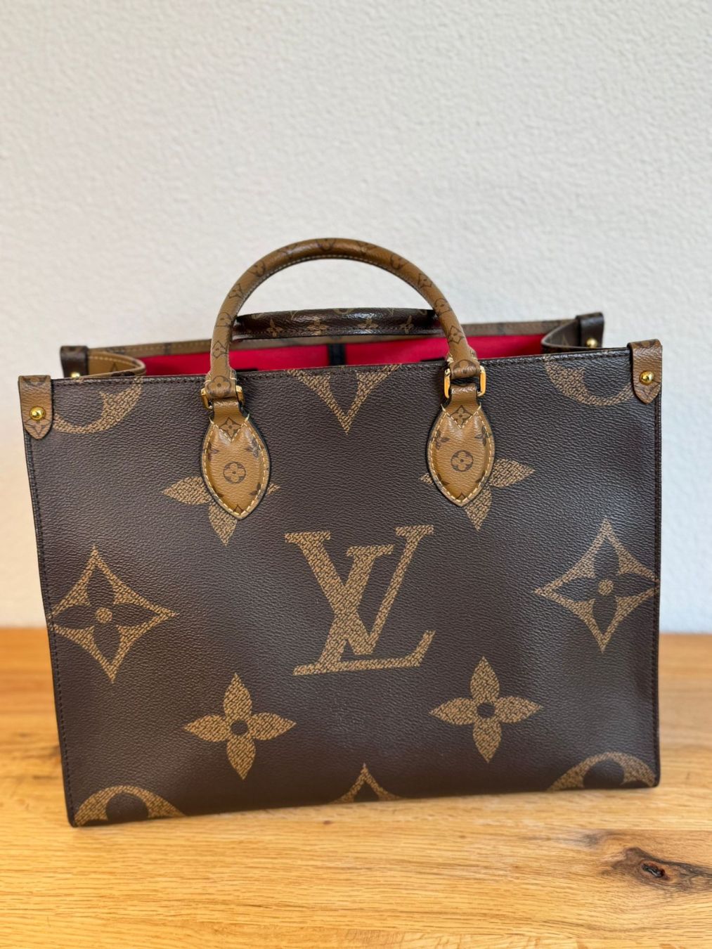 Louis Vuitton Borse da donna: Louis Vuitton OnTheGo MM – Nuovo (secondo la descrizione) da Oensingen venduto da TheBaggyClub