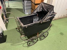Antiker Kinderwagen (Naether)