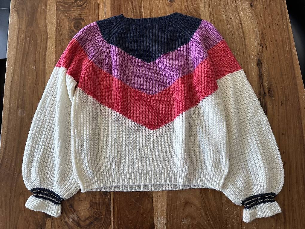 Pulls et sweat-shirts: Lemon Beret Pullover Gr. 152 mit Trompetenärmeln – D'occasion à Münsingen par Minimalisten 2
