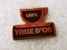 Ansteckpin 96: Tasse D'oro