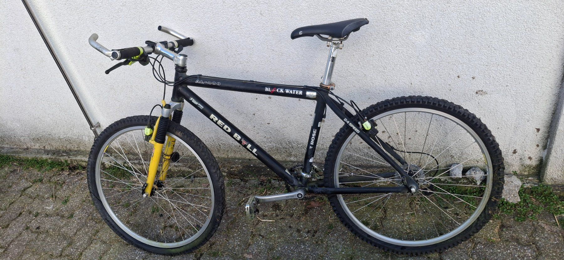 Biciclette: Mtb Red Bull mit Hydralischen Bremsen – Difettoso da Kyburg venduto da JBMNT2020 1