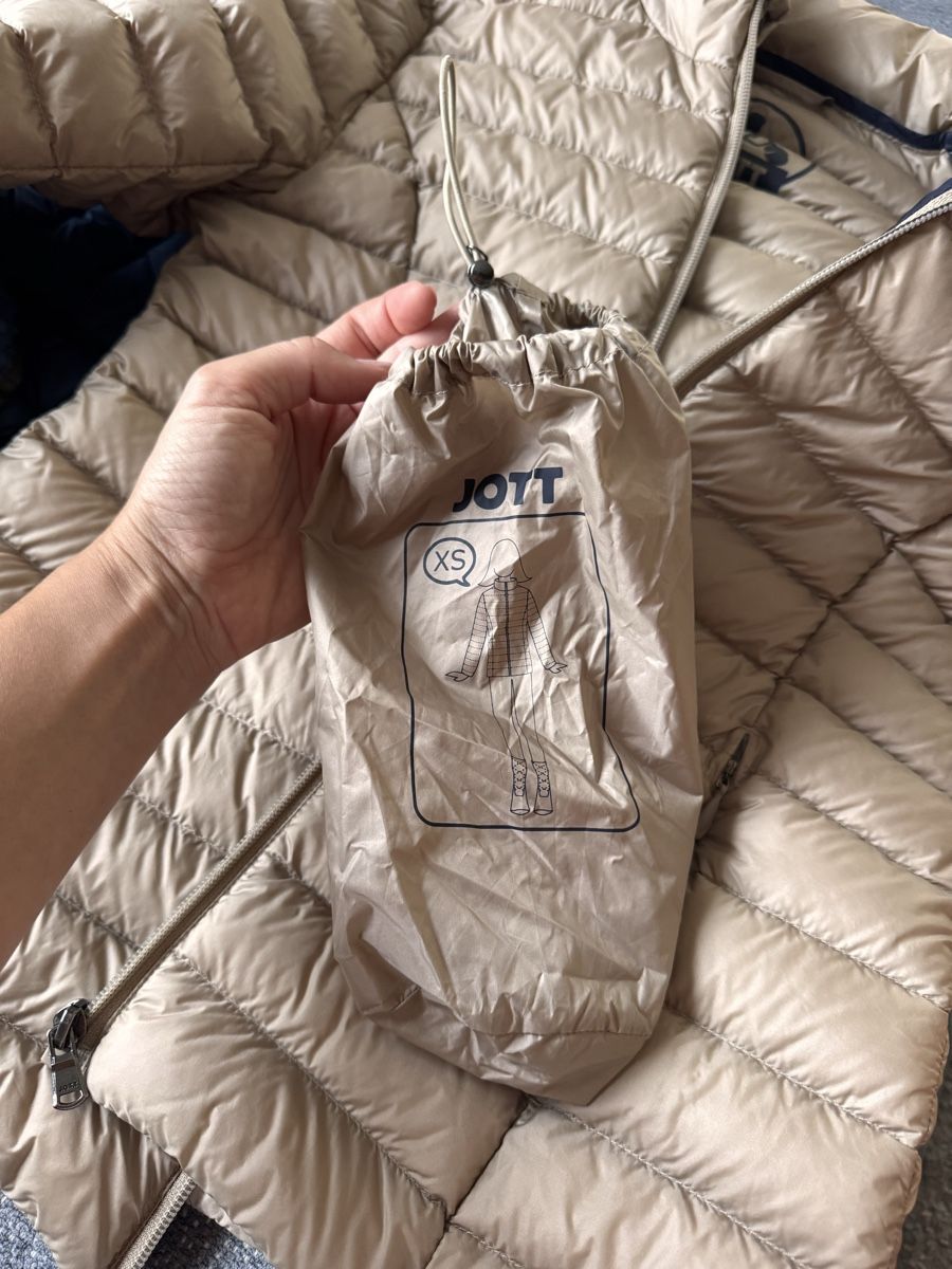 Jott Giacche & Cappotti: Jott down jacket XS – Usato da Cologny venduto da Nastyarozenberg 2