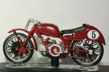 Modellino Moto Guzzi Dondolino 1:24