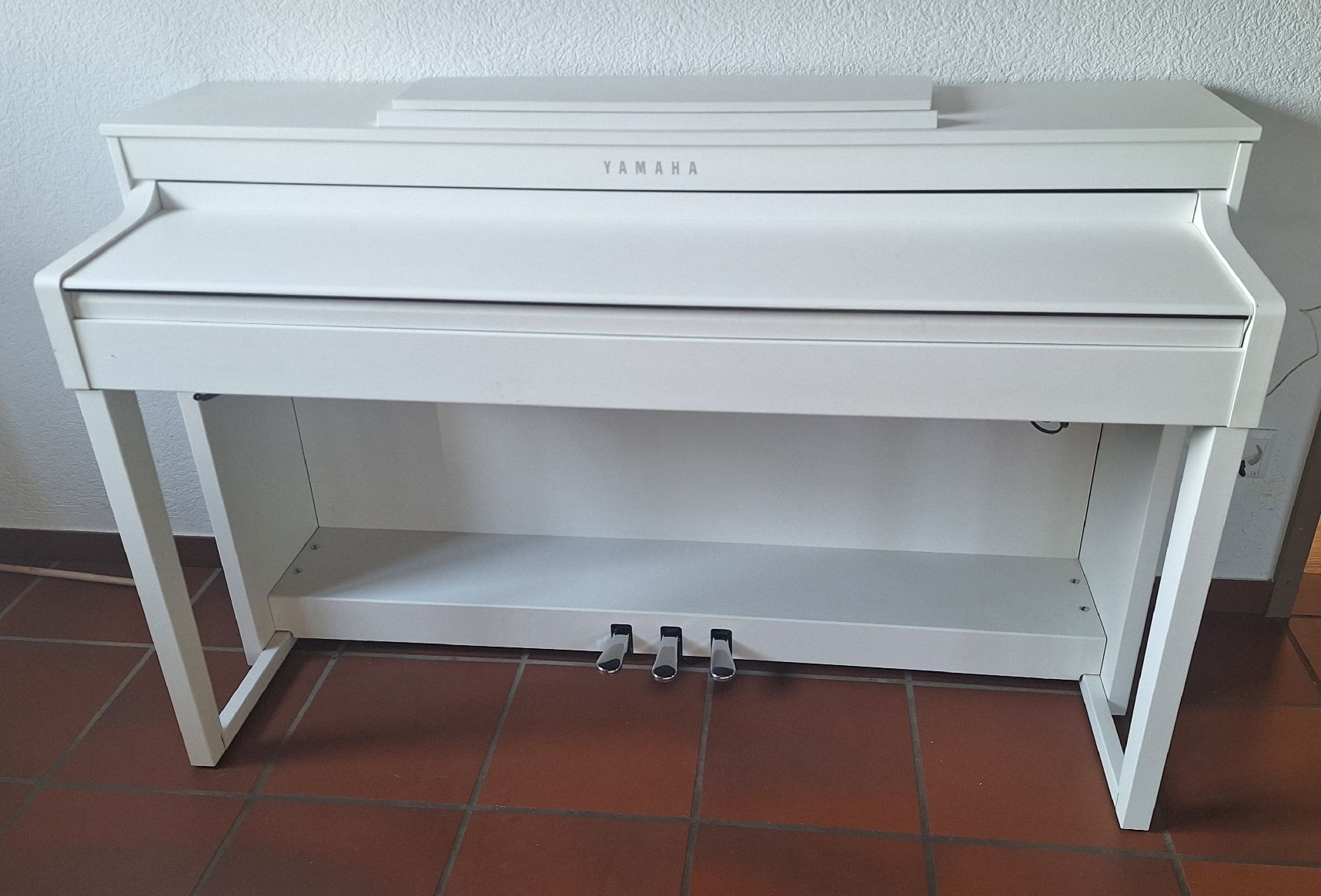 Yamaha Instruments de musique: Yamaha Clavinova CLP-470 WH – D'occasion à Hornussen par VeryGrumpy