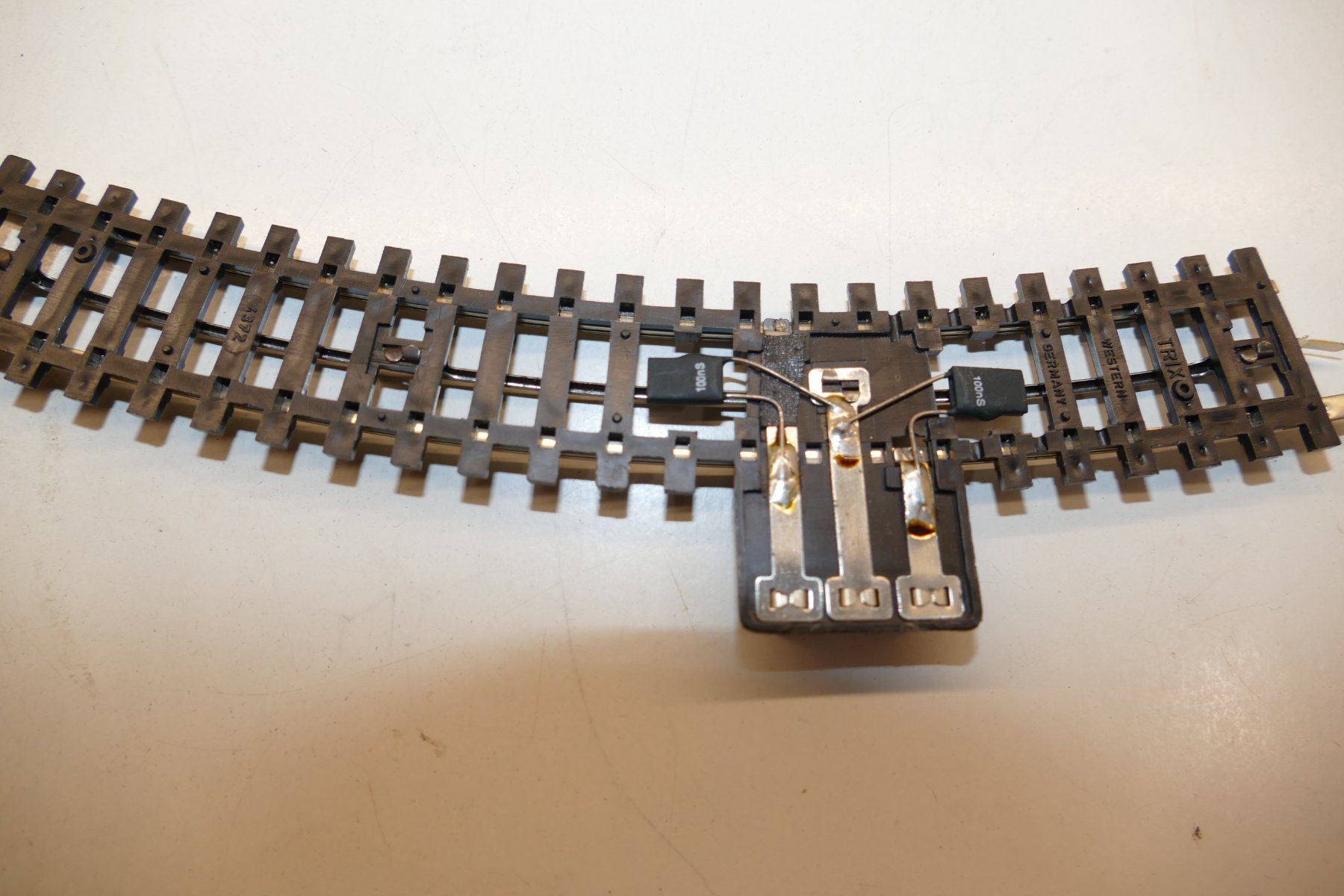 Trix Modelleisenbahnen: Trix Express H0: Gebogenes Anschlussgleis K.Nr. 4372 – Gebraucht aus Niederhasli von rail-duerst 2