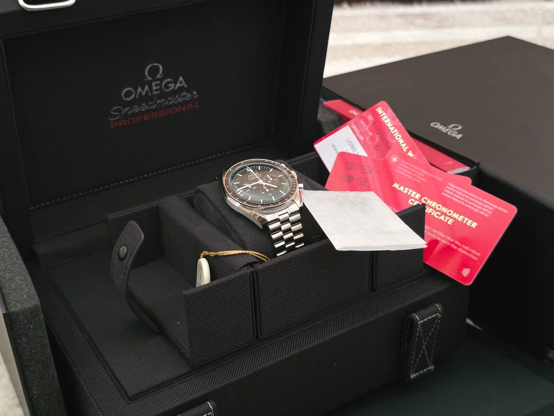 Omega Orologi: OMEGA Speedmaster Professional Moonwatch – Usato da Basel venduto da Esmen 1